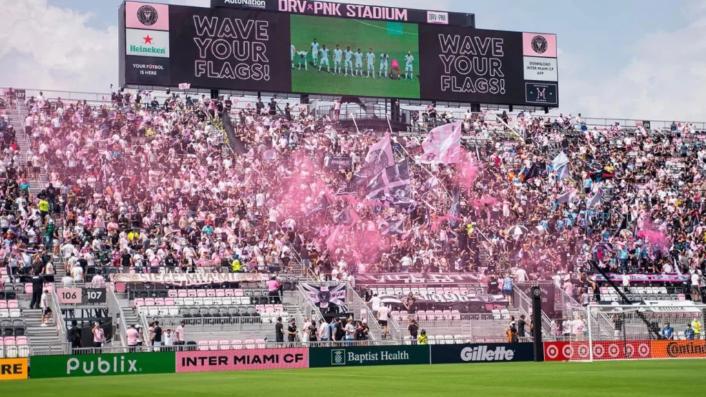 tribuna inter messi