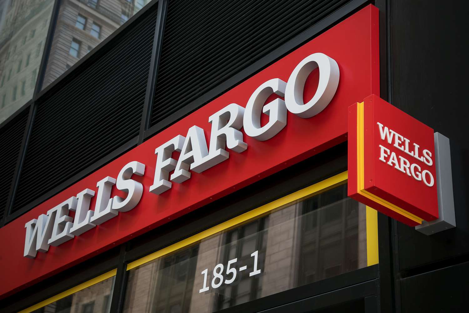 Cómo abrir una cuenta en Wells Fargo siendo extranjero