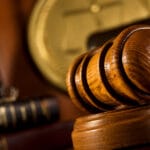 Writ of Mandamus: qué es y por qué puede destrabar tu visa E-2